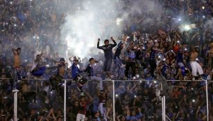 Aficionados del Motagua apoyan a su equipo en la Final