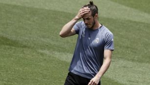 Gareth Bale se muestra pensativo durante un entrenamiento