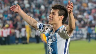 Hirving Lozano festeja un gol con Pachuca