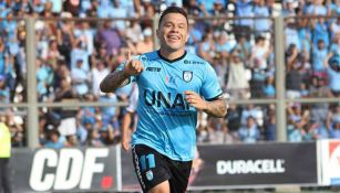 Álvaro Ramos celebra una anotación con el Club Deportes Iquique
