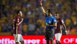 Rubens ve la tarjeta roja en la Final del Apertura 2016 