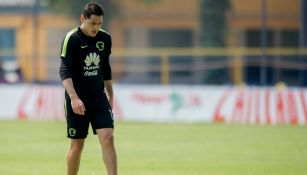 Aguilar camina por los campos de Coapa en un entrenamiento con las Águilas