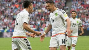 Chicharito felicita a Lozano tras su anotación vs Rusia 