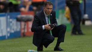 Osorio observa y analiza con detalle un duelo el Tri 