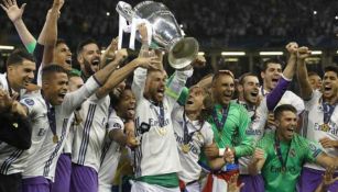 Sergio Ramos levanta el trofeo de Campeón de la Champions League 2017