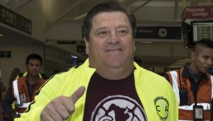 Miguel Herrera a su llegada al Aeropuerto 