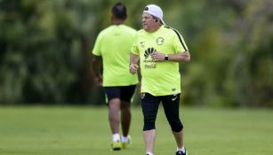 Miguel Herrera durante una práctica de América en pretemporada