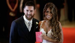 Messi y Rocuzzo sonríen en su boda 