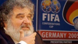 Chuck Blazer en una conferencia de prensa