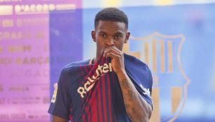 Semedo besa el escudo del Barcelona