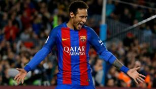 Neymar festeja un gol con el Barcelona