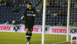 Casillas disputa un juego en el Estadio Azul