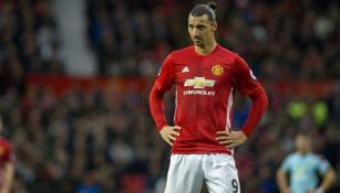 Ibrahimovic, durante un juego con Manchester United