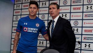 Alejandro Faurlín es presentado como último refuerzo de Cruz Azul