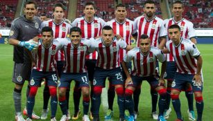 Jugadores de Chivas posan previo al duelo contra Toluca