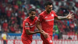 Enrique Tiverio festeja su gol con Toluca