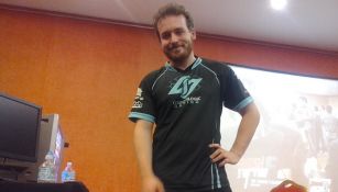 SFAT posa tras ganar el torneo Smash Factor 6