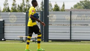 Dembelé, durante la toma de la fotografía oficial