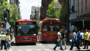 Metrobus circula por la Ciudad de México