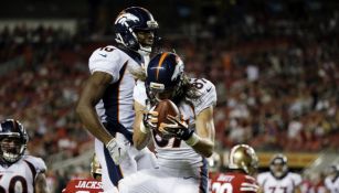 Taylor celebra un touchdown frente a los 49ers en la pretemporada 2017