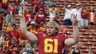 Jake Olson durante el juego en el que participó con los Trojans