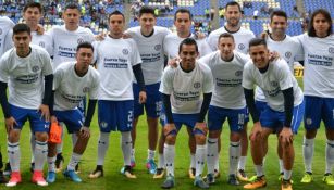 Cruz Azul luce playeras con mensaje para Eduardo de la Torre