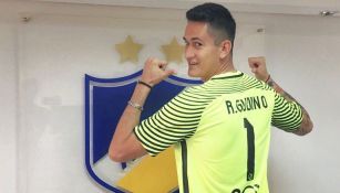 Raúl Gudiño, feliz en su presentación con el Apoel