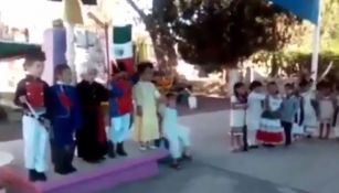 Los niños durante una interpretación del Grito