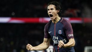 Edinson Cavani celebra un gol con el PSG