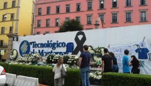 Alumnos del Tec rinden homenaje a las víctimas 