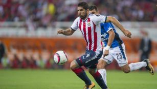 Jair Pereira durante un partido de Chivas 