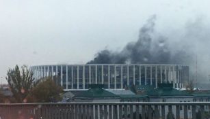 Nizhny Novgorod con una nube de humo saliendo del techo