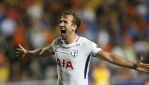 Harry Kane festeja un gol con el Tottenham
