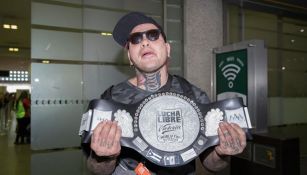 Pagano muestra el título que ganó en Japón 