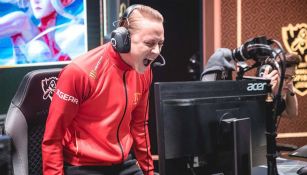 Rekkles festeja tras vencer a Gigabyte Marines