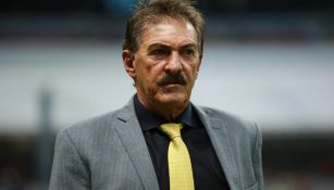 La Volpe tras un partido en el Estadio Azteca 