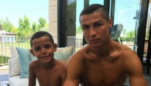Cristiano Jr. junto a su padre, Cristiano Ronaldo