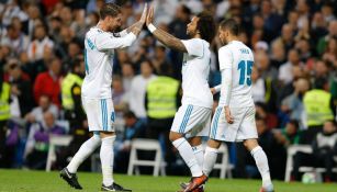 Marcelo y Ramos celebran el último gol del Madrid