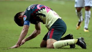 Oribe se lamenta durante el juego vs Rayados