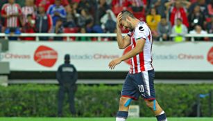 Pizarro lamentándose en el juego contra el Atlante