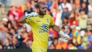 Lucero Álvarez, durante un juego con Lobos