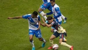 Diego Lainez intenta hacer daño al cuadro de Puebla