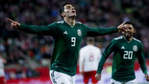 Jiménez festeja un gol con el Tri frente a Polonia