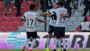 Marcelo Díaz festeja su gol contra Querétaro