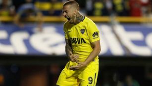 Benedetto celebra una anotación con Boca Jrs