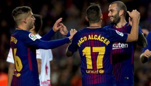 Alcácer festeja su gol contra Murcia con sus compañeros 