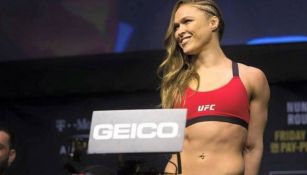 Ronda Rousey en una ceremonia de pesaje para la UFC