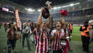 Chivas femenil levanta el título del Apertura 2017
