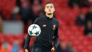 Coutinho calienta con el Liverpool previo a un partido