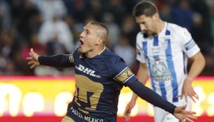 Nicolás Castillo celebra doblete frente a Pachuca